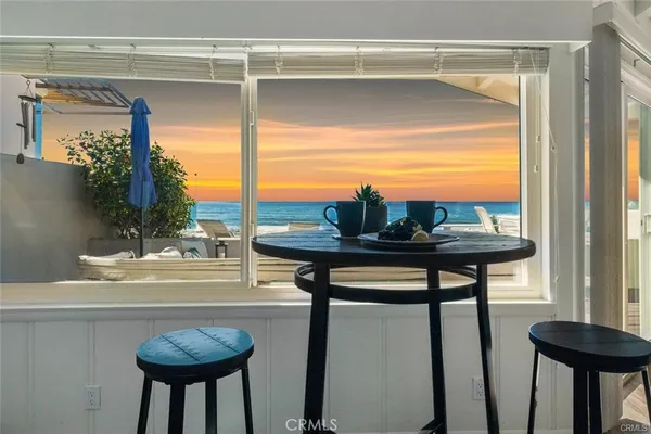 a view of entryway with furniture