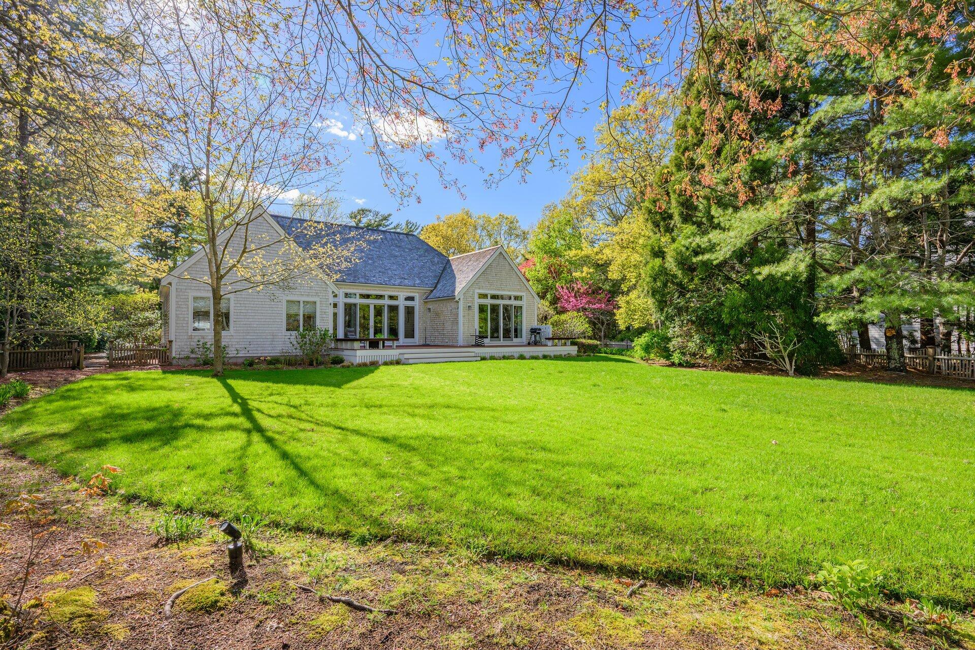 131 Dun Robin Road Mashpee, MA 02649 - Photo 22 of 28 23