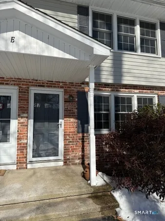 $230,000 | 280 East Main Street, Unit E2, Clinton, CT 06413