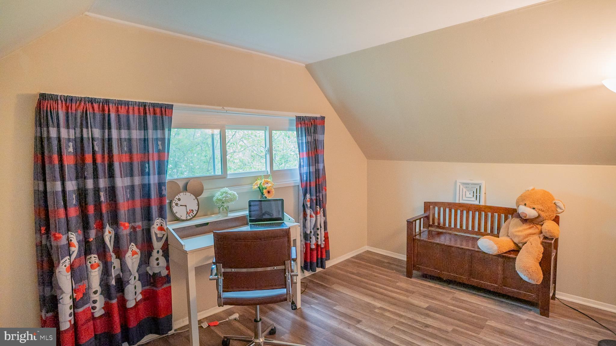 14 Pumpkin Hill Road Levittown, PA 19056 - Photo 19 of 24 2nd Floor Bedroom 3