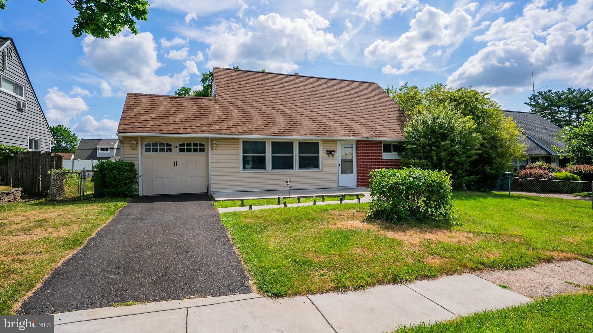 14 Pumpkin Hill Road Levittown, PA 19056 - Photo 3 of 24 Cape Cod Front Exterior