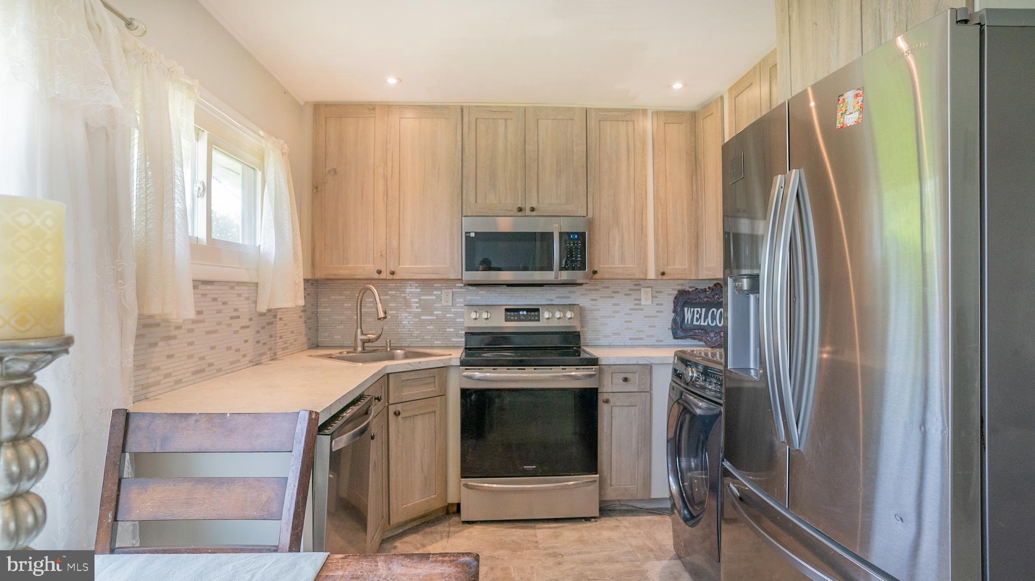 14 Pumpkin Hill Road Levittown, PA 19056 - Photo 9 of 24 Kitchen