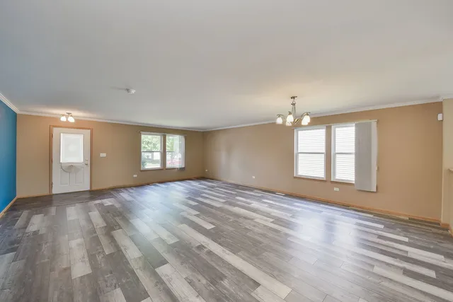 $435,000 | 1883 Faxon Drive, Montgomery, IL 60538