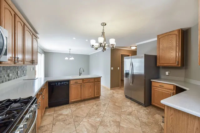 $435,000 | 1883 Faxon Drive, Montgomery, IL 60538