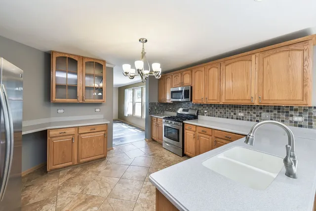 $435,000 | 1883 Faxon Drive, Montgomery, IL 60538