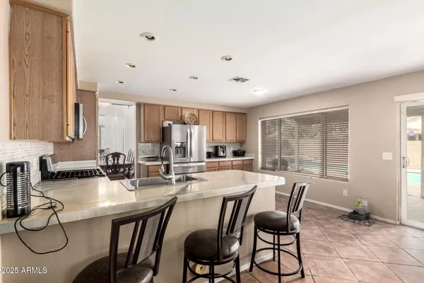 $563,900 | 4604 East Summerhaven Drive, Phoenix, AZ 85044