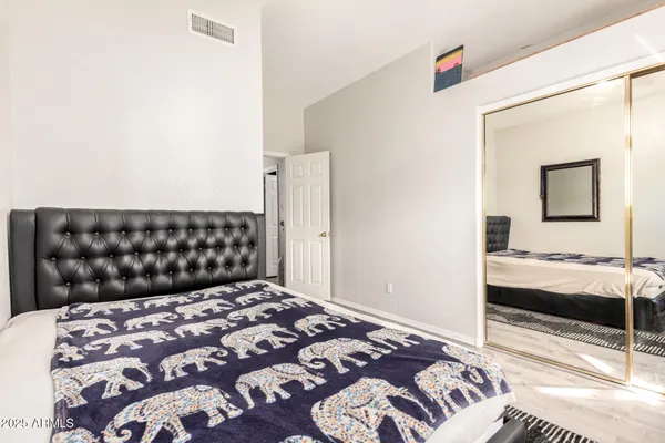 $563,900 | 4604 East Summerhaven Drive, Phoenix, AZ 85044