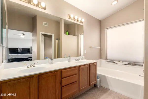 $563,900 | 4604 East Summerhaven Drive, Phoenix, AZ 85044