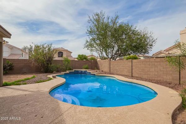 $563,900 | 4604 East Summerhaven Drive, Phoenix, AZ 85044