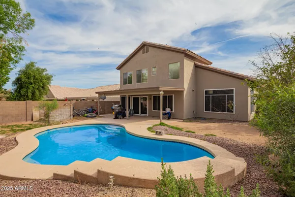 $563,900 | 4604 East Summerhaven Drive, Phoenix, AZ 85044