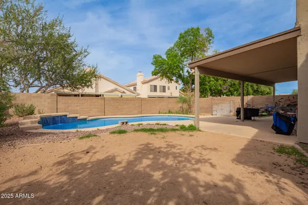 $563,900 | 4604 East Summerhaven Drive, Phoenix, AZ 85044