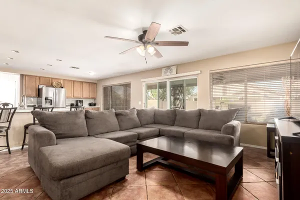 $563,900 | 4604 East Summerhaven Drive, Phoenix, AZ 85044