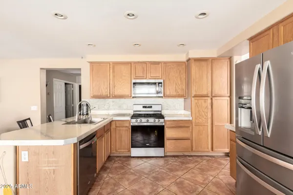 $563,900 | 4604 East Summerhaven Drive, Phoenix, AZ 85044