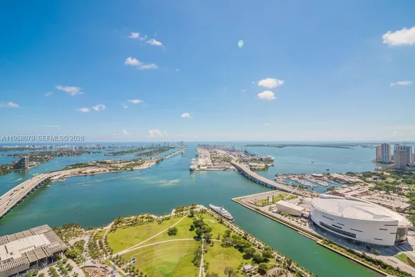 $9,850 | 1100 Biscayne Boulevard, Unit 5401, Miami, FL 33132