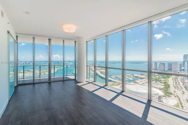 $9,850 | 1100 Biscayne Boulevard, Unit 5401, Miami, FL 33132