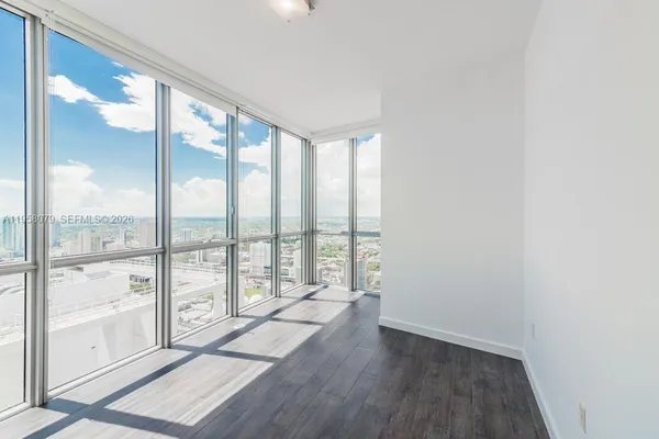 $9,850 | 1100 Biscayne Boulevard, Unit 5401, Miami, FL 33132