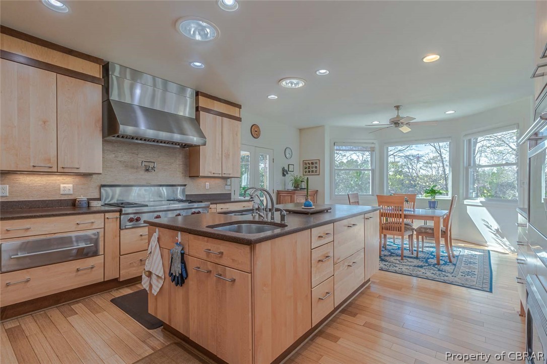 364 Captains Way Reedville, VA 22539 - Photo 27 of 50 Open & Bright cooking spaces! Two Sinks - Reverse Osmosis at the 2 sinks, Pot Filler & Ice Maker.