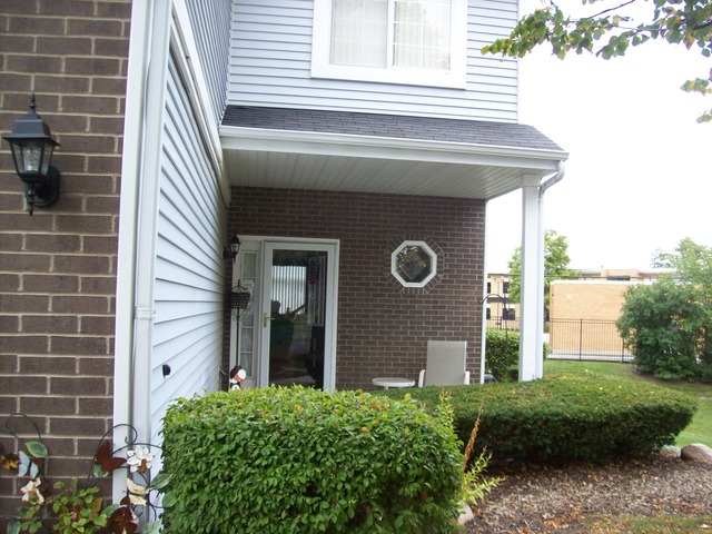 823 South Addison Avenue Lombard, IL 60148 - Photo 1 of 3