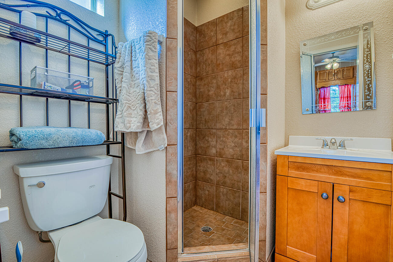 656 Cox Road El Paso, TX 79932 - Photo 50 of 74 apt bath