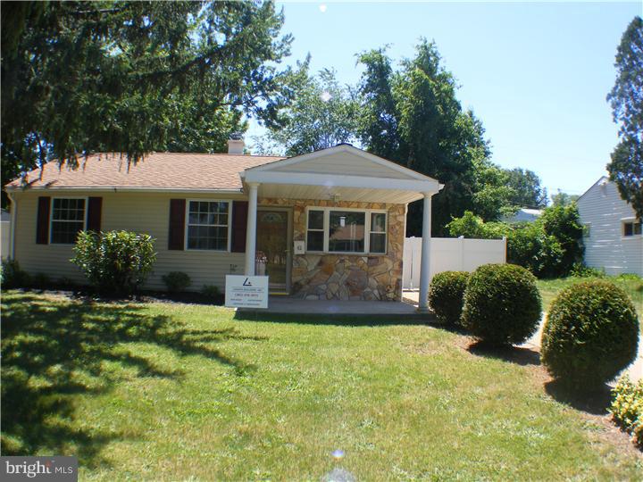 43 Chelwynne Road New Castle, DE 19720 - Photo 2 of 16 Exterior Front