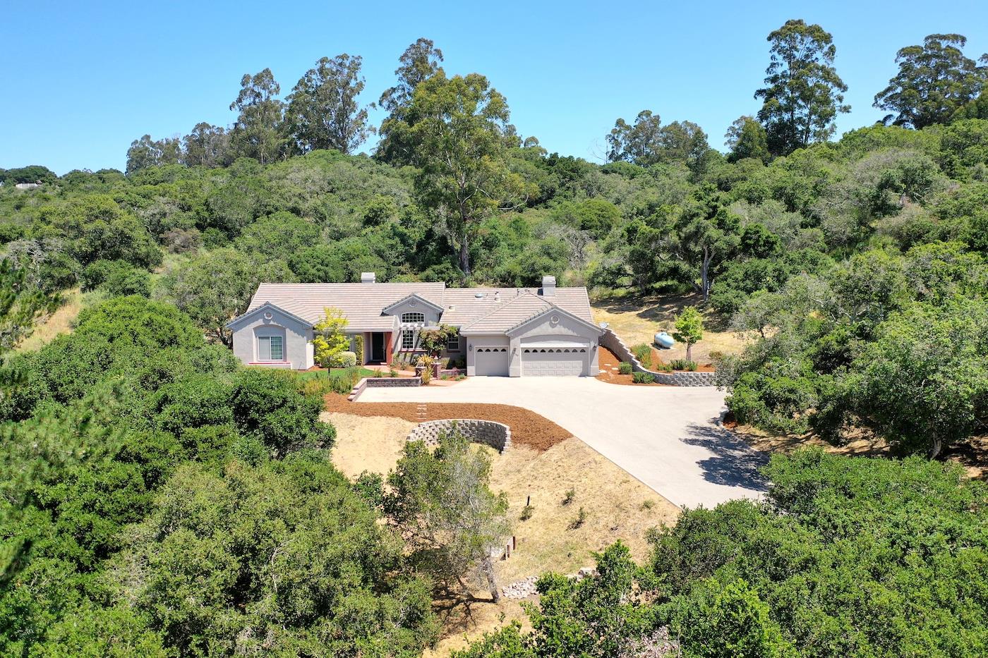 19700 Moonglow Road Salinas, CA 93907 - Photo 3 of 20 Gallery Image 3