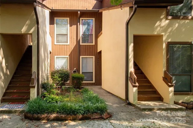 a view of a entryway of the house