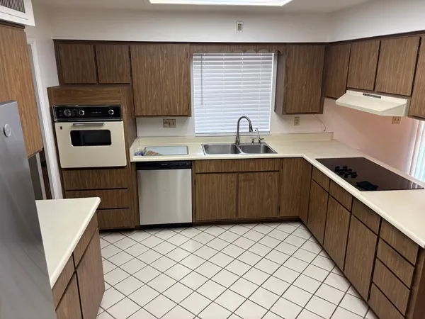 $1,775 | 4218 East Crescent Avenue, Mesa, AZ 85206