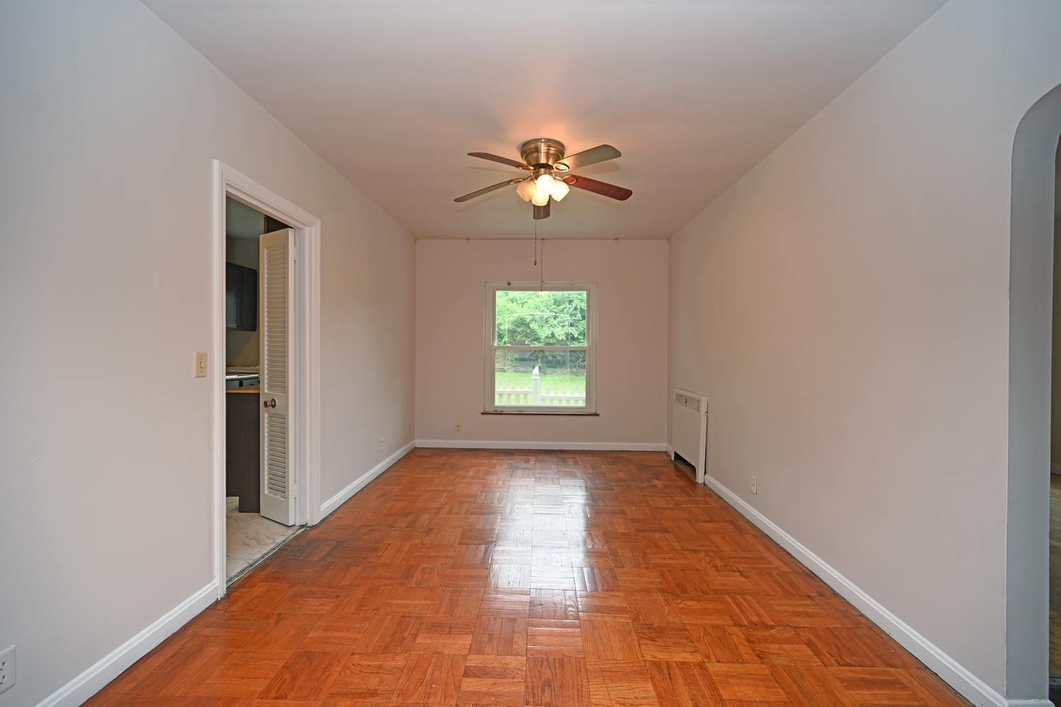 4527 Paddock Road Cincinnati, OH 45229 - Photo 5 of 50
