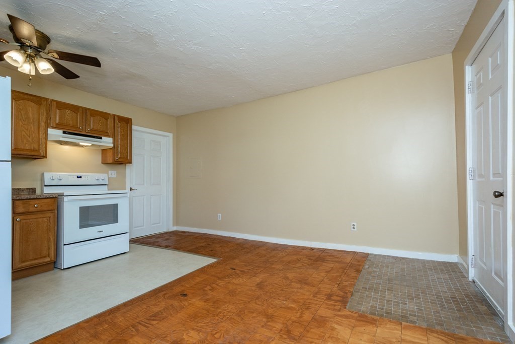 10 Harvard Road Ayer, MA 01432 - Photo 6 of 25