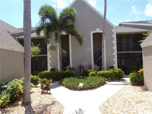 $225,000 | 16200 Kelly Cove Drive, Unit 215, Fort Myers, FL 33908