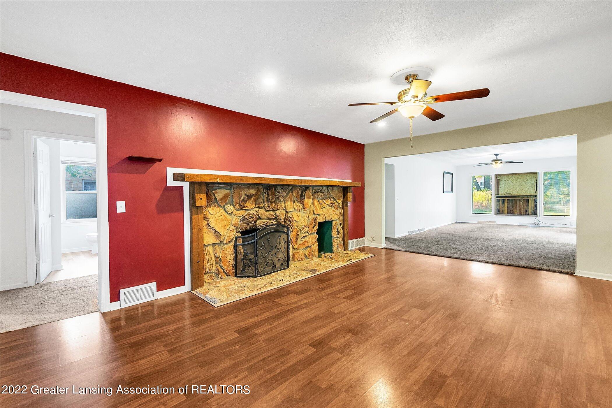 2731 Arlington Road Lansing, MI 48906 - Photo 8 of 30 08-2731-Arlington-Rd-WindowStill-Real-Es
