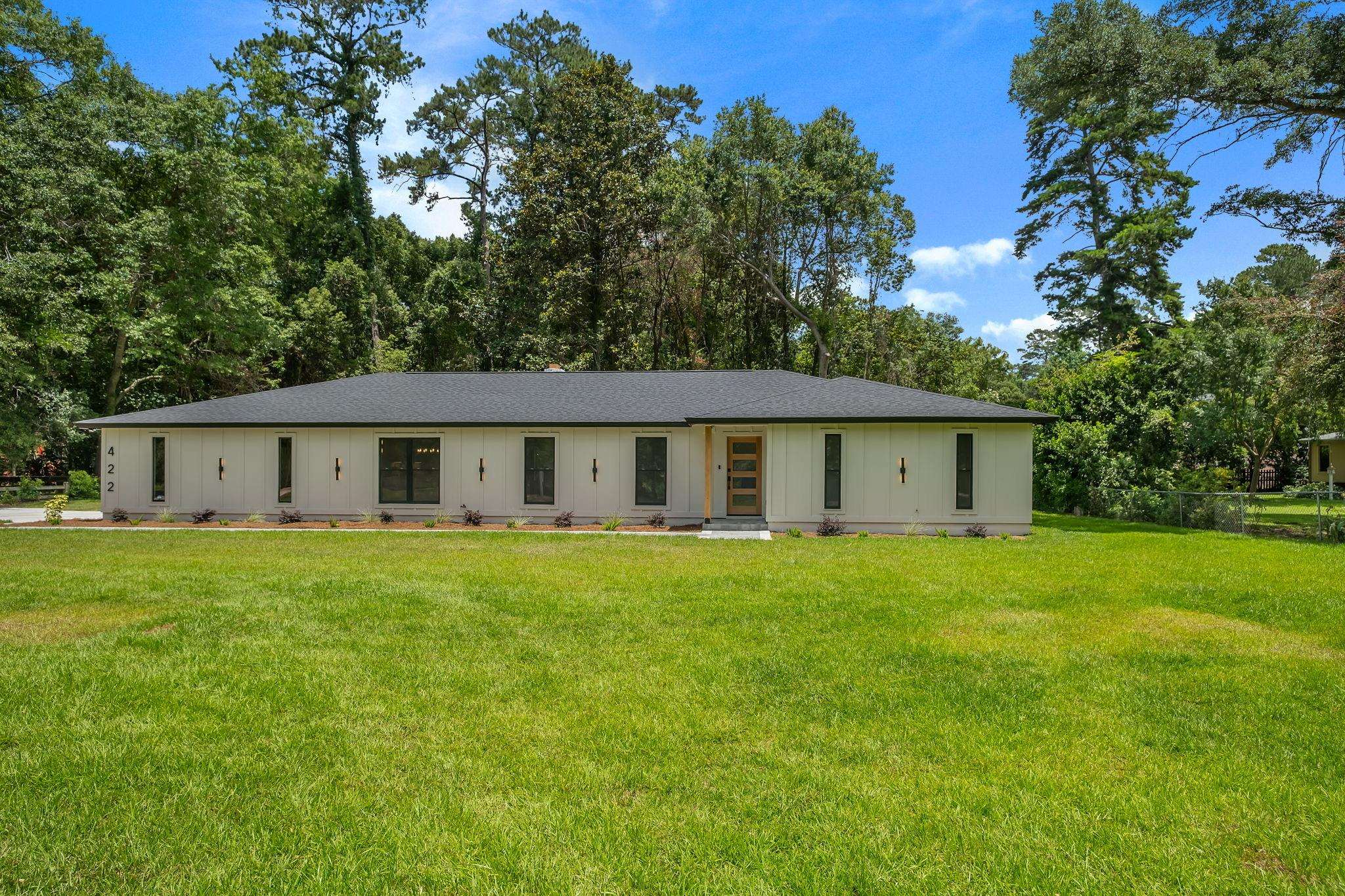 422 Waverly Road Tallahassee, FL 32312 - Photo 2 of 65