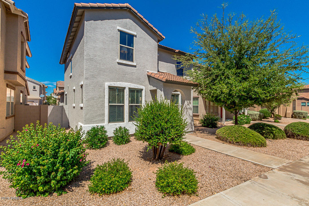 1935 East Del Rio Street Gilbert, AZ 85295 - Photo 2 of 40 02-DelRio