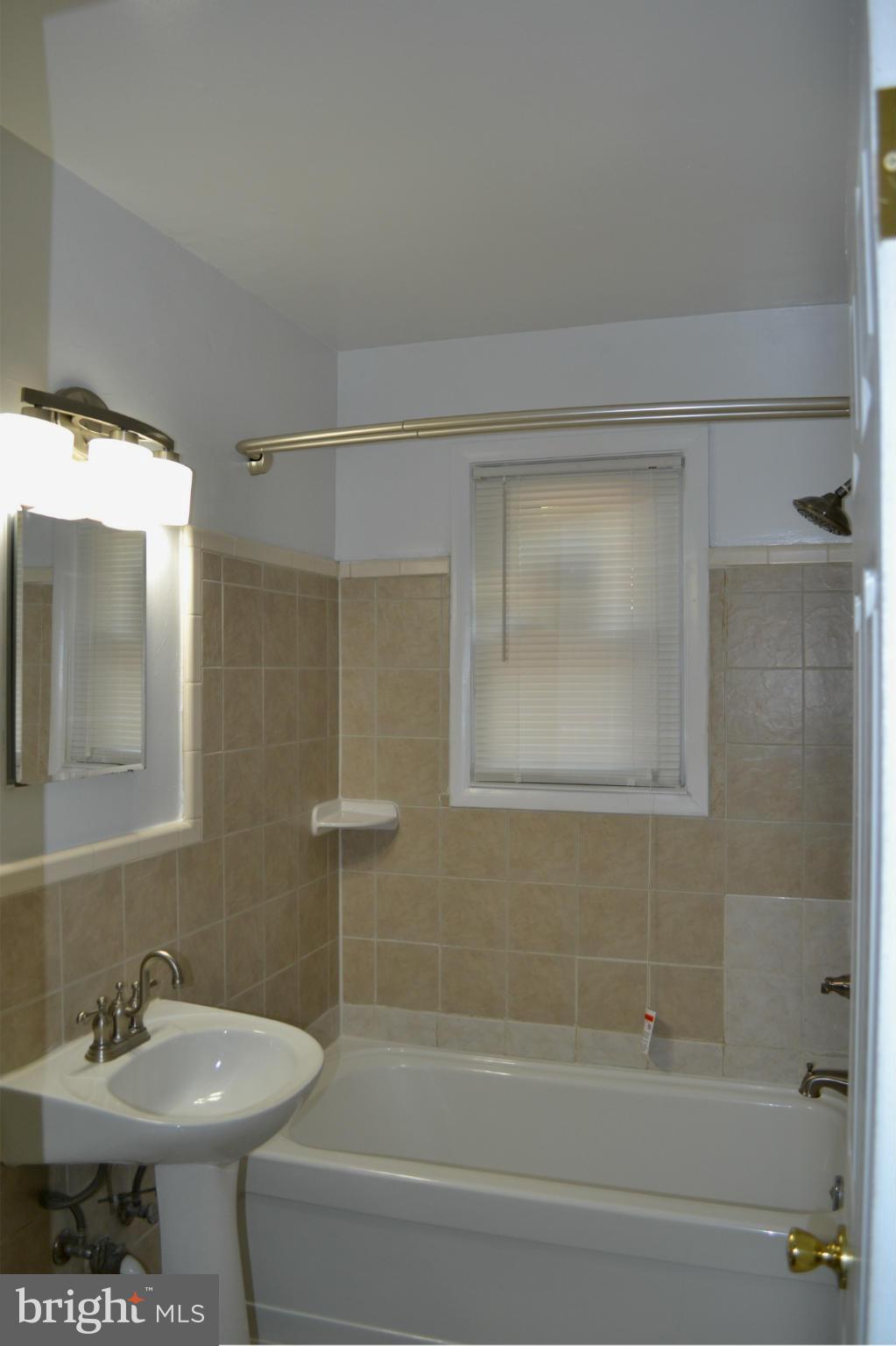 4416 Hargrove Road Temple Hills, MD 20748 - Photo 14 of 30 Bath