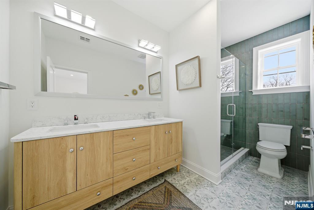 28 1/2 Irving Street Montclair, NJ 07042 - Photo 14 of 32