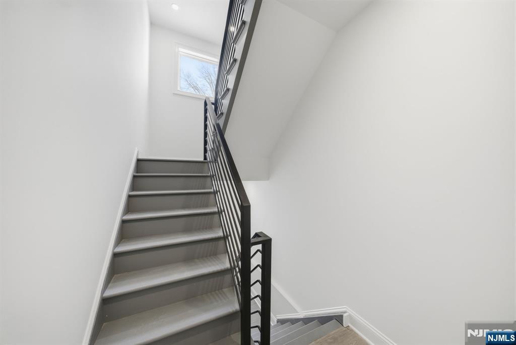 28 1/2 Irving Street Montclair, NJ 07042 - Photo 19 of 32