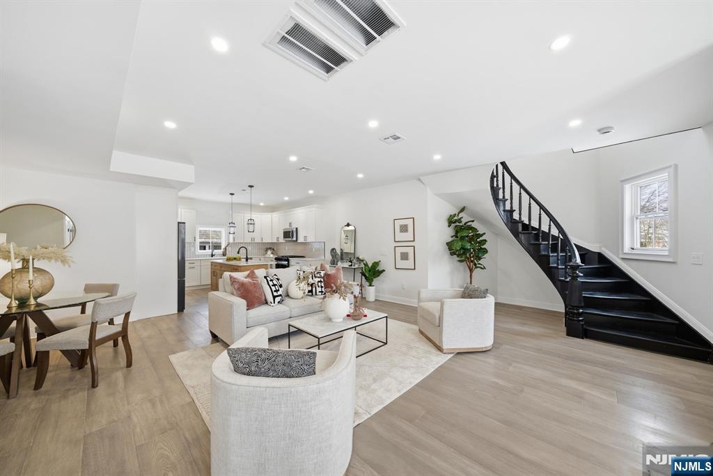 28 1/2 Irving Street Montclair, NJ 07042 - Photo 5 of 32