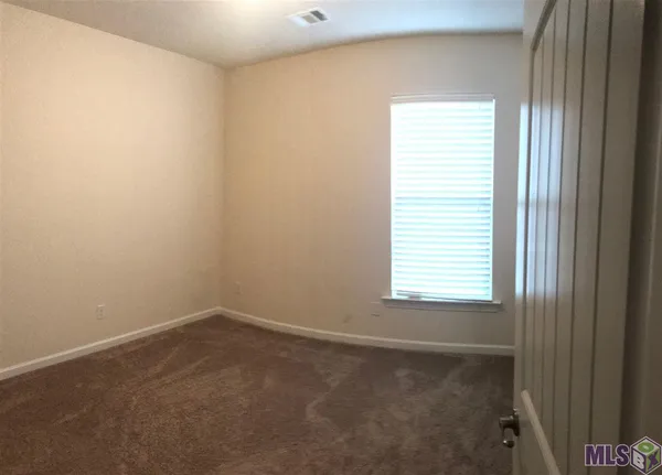 $2,400 | 1418 Gardenia Lane, Baton Rouge, LA 70820