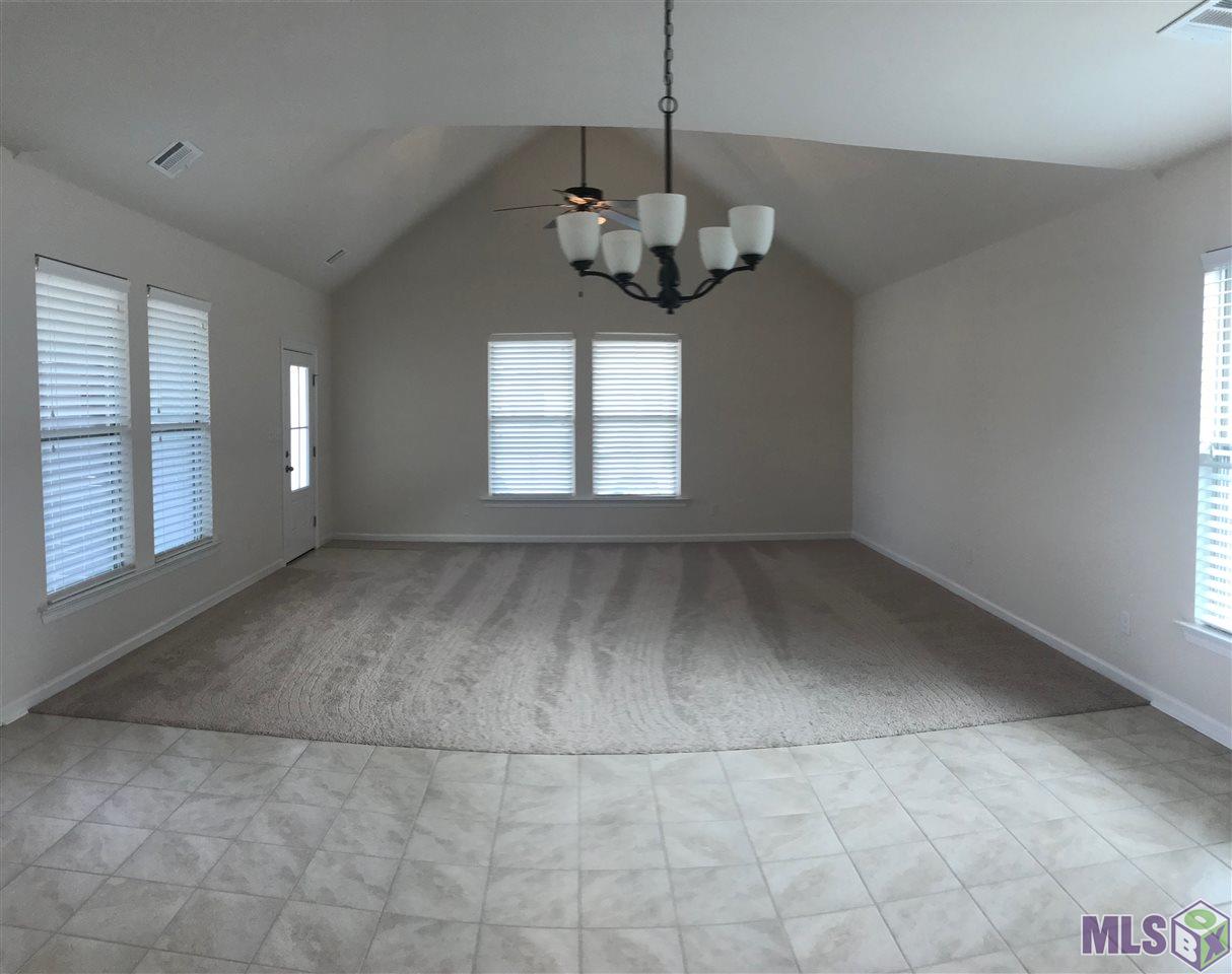 1418 Gardenia Lane Baton Rouge, LA 70820 - Photo 4 of 20 Living Room - Cathedral Ceiling!