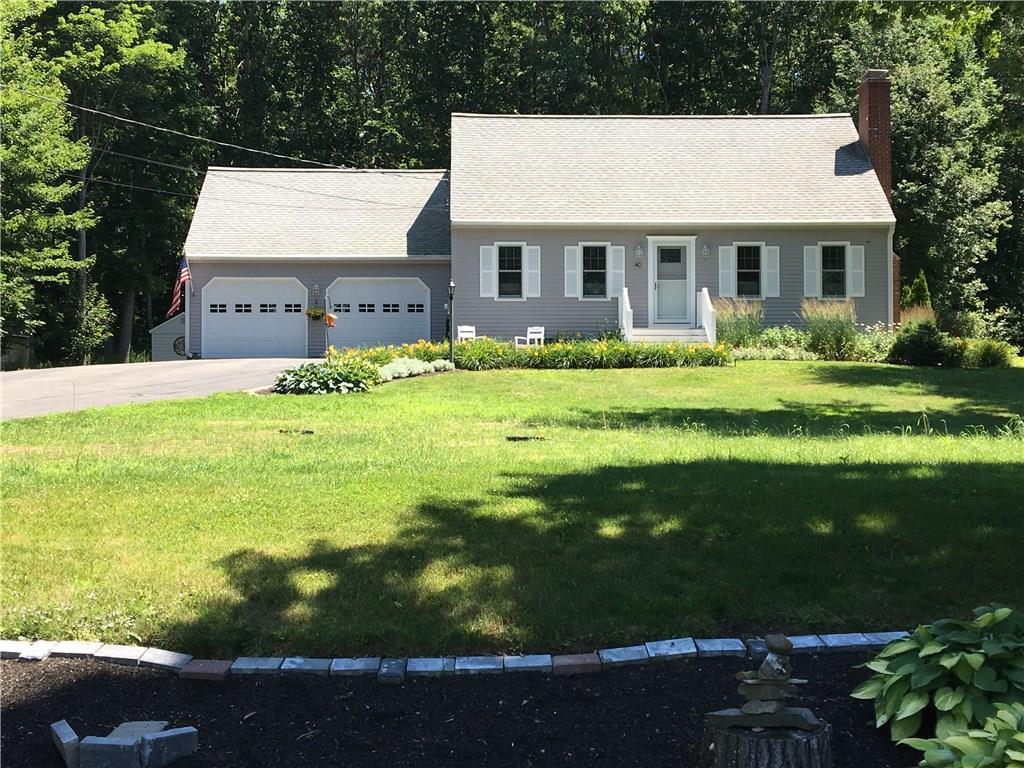 40 Donica Road York, ME 03909 - Photo 1 of 30 Beautifully landscaped yard...