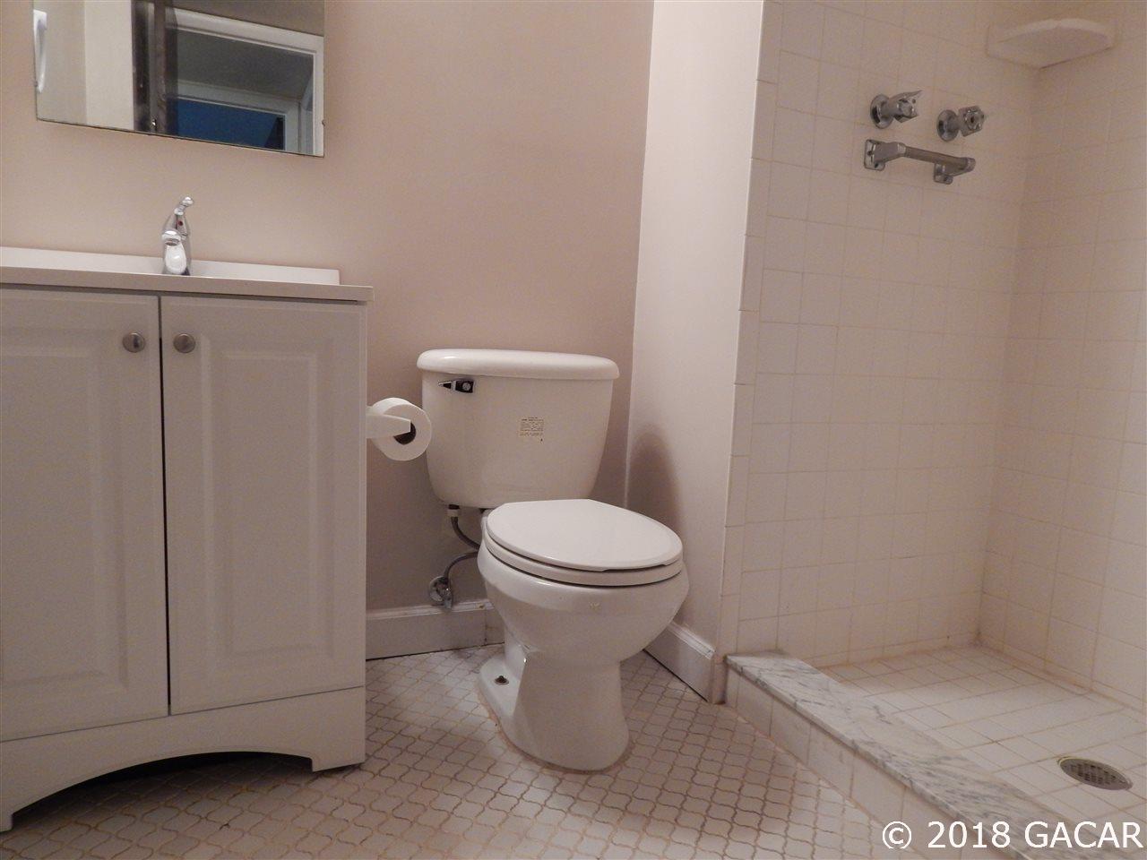 405 A Northwest 39th Road Gainesville, FL 32607 - Photo 7 of 24