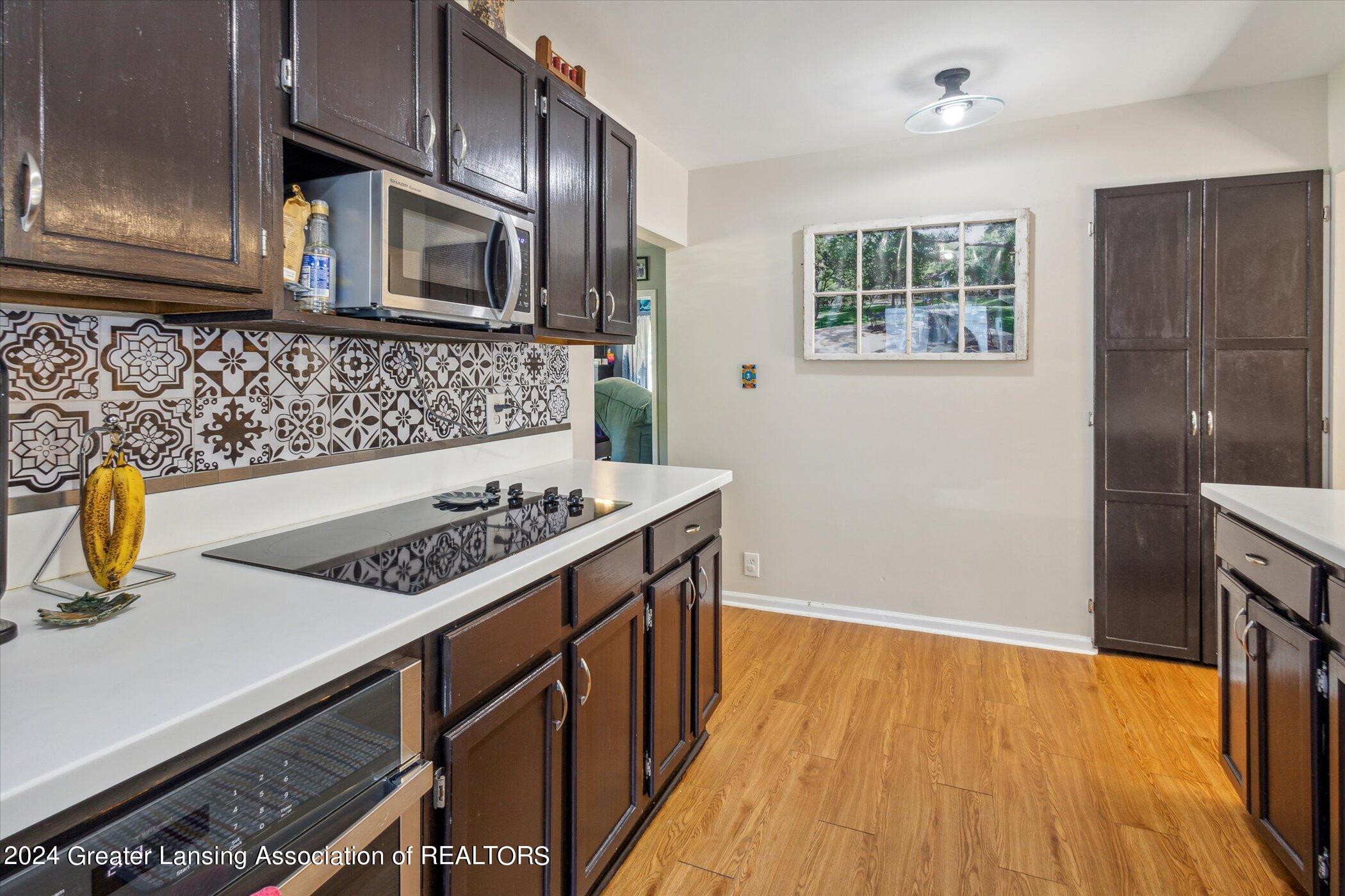 1560 Snyder Road East Lansing, MI 48823 - Photo 15 of 39 15-1560-Snyder-Rd-East-Lansing-MI-48823-