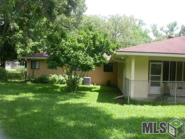 $2,400 | 367 Mc Donald Avenue, Baton Rouge, LA 70808