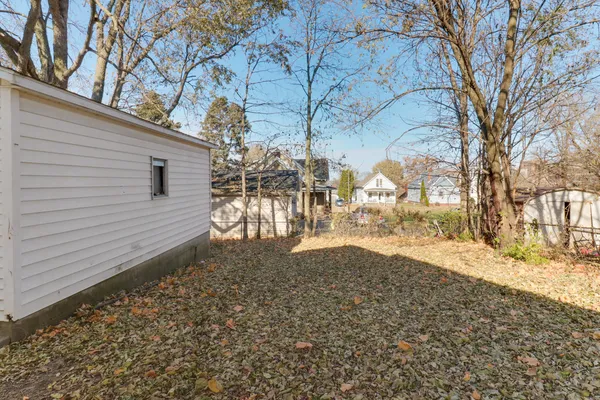 $195,000 | 507 West Oakland Avenue, Bloomington, IL 61701