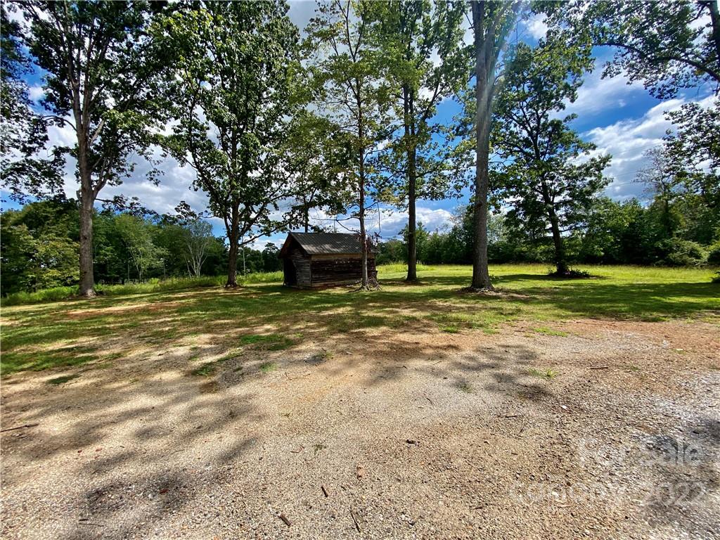 118 Chestnut Oak Road Union Grove, NC 28689 - Photo 34 of 37 Gallery Image 34