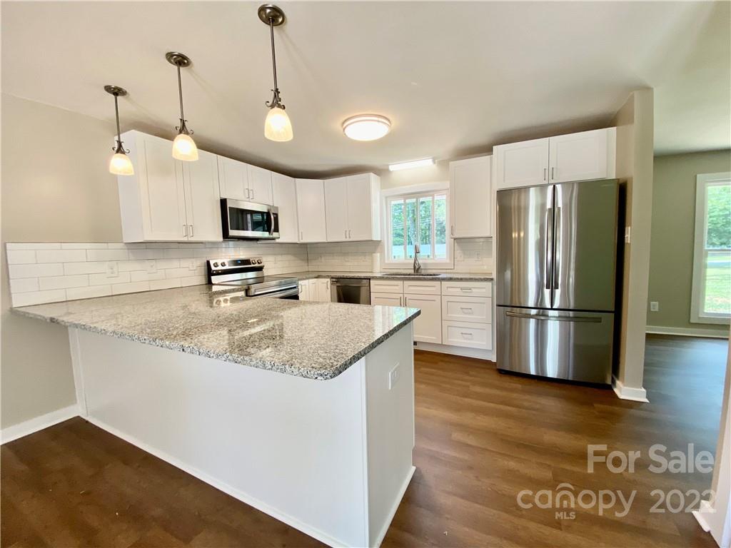 118 Chestnut Oak Road Union Grove, NC 28689 - Photo 6 of 37 Gallery Image 6