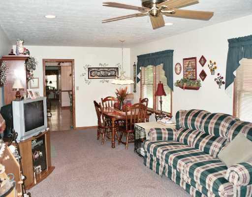 145 Harding Road Pittsburgh, PA 15229 - Photo 6 of 8 Living Room.