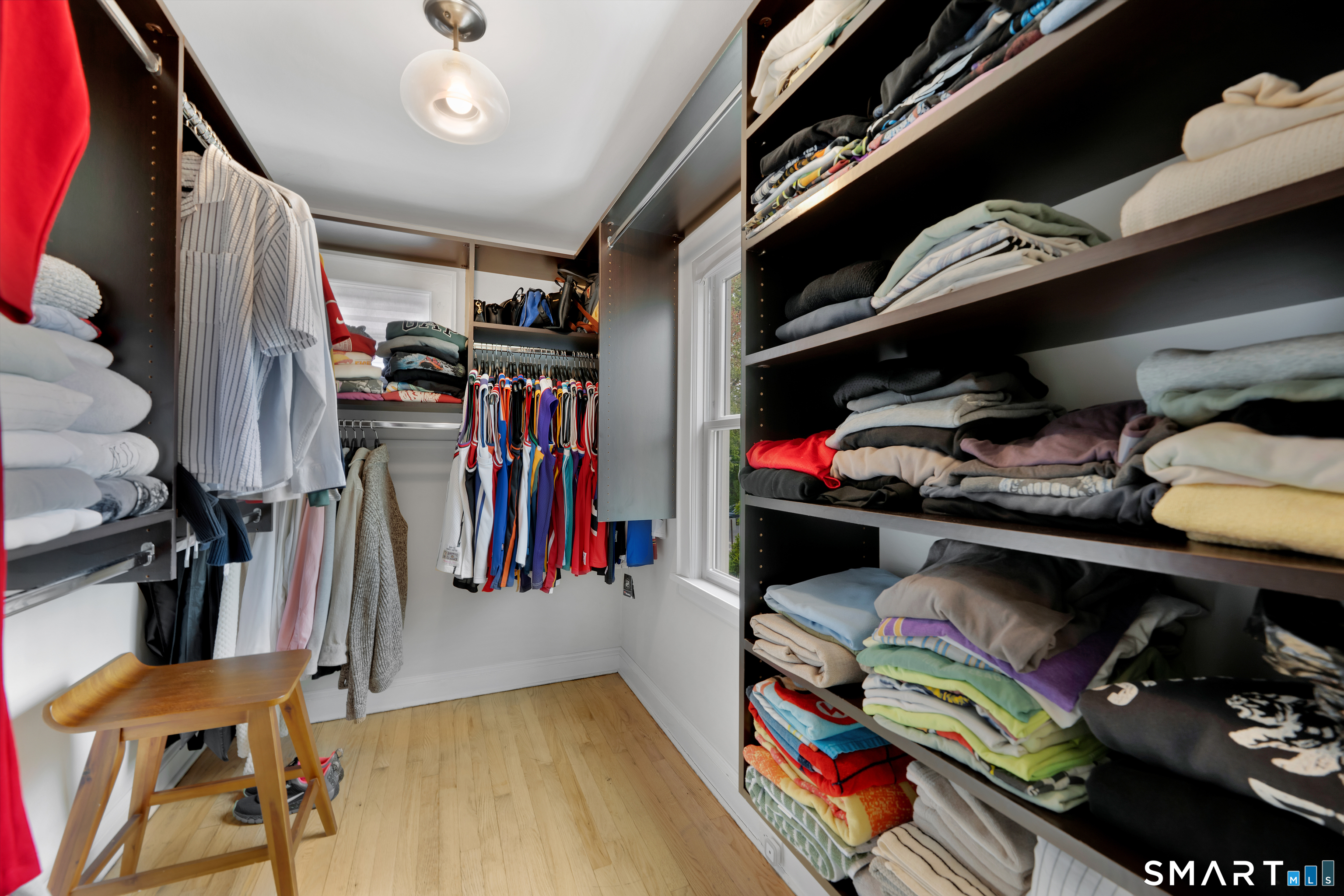 20 Lynnbrook Road Fairfield, CT 06825 - Photo 23 of 40 a walk in closet