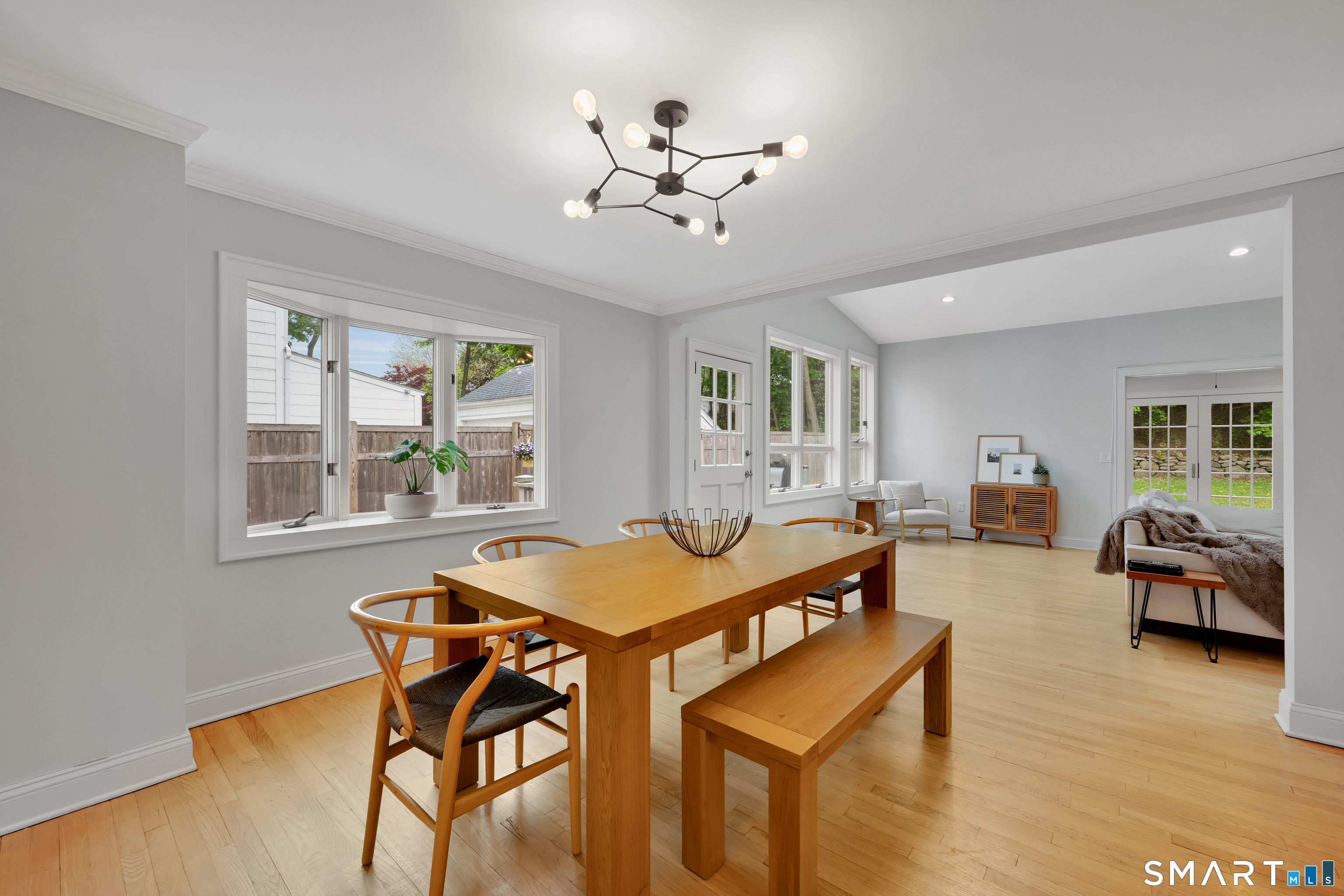 20 Lynnbrook Road Fairfield, CT 06825 - Photo 6 of 40 a dining room with furniture and window
