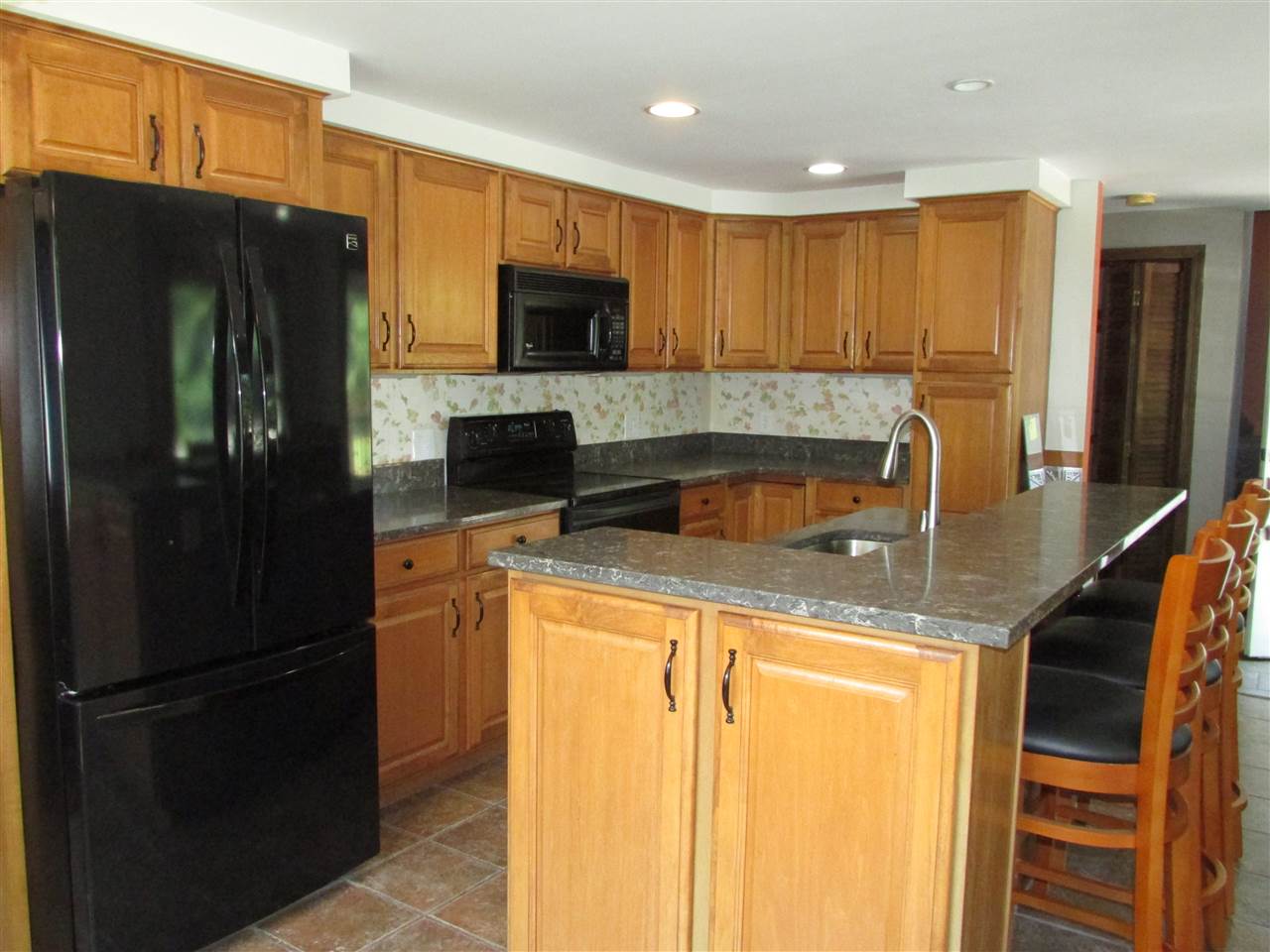219 Hardy Hill Road Lebanon, NH 03766 - Photo 4 of 38